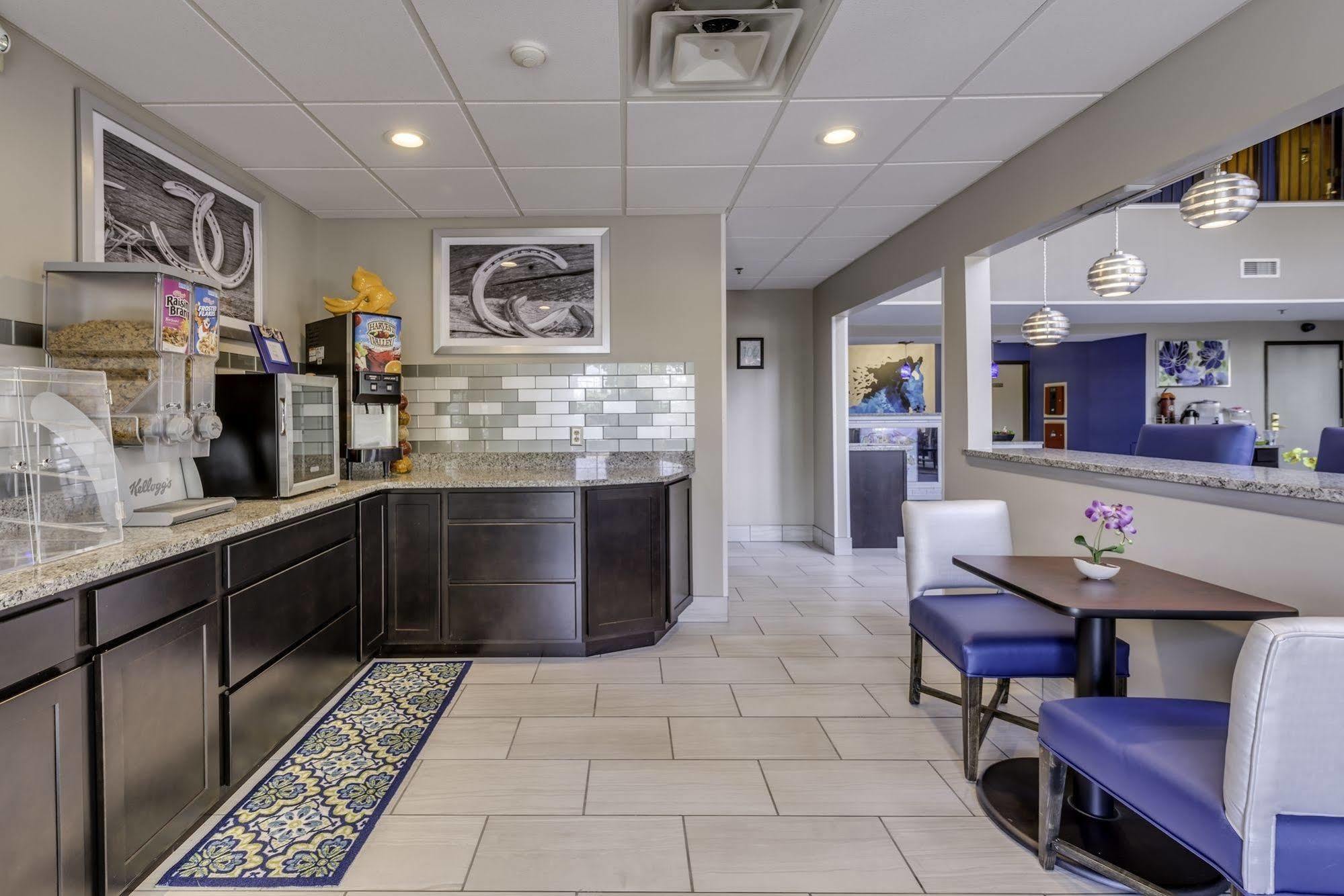 Guesthouse Inn & Suites Lexington Exteriér fotografie